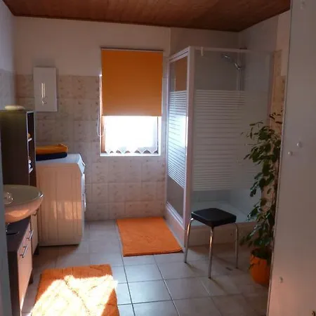 Lonniger House Kır Evi *